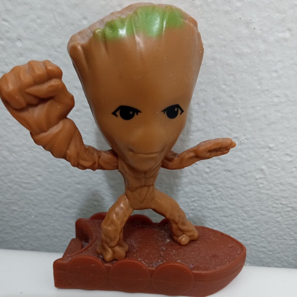 Groot Figure